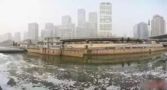 看看您家用的水管，是不銹鋼水管太貴，還是家人的健康不值得投資？