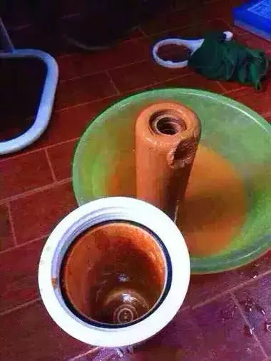 看看您家用的水管，是不銹鋼水管太貴，還是家人的健康不值得投資？